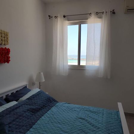 Lovely Three-Room Apartment Above The Promenade アシュドッド エクステリア 写真